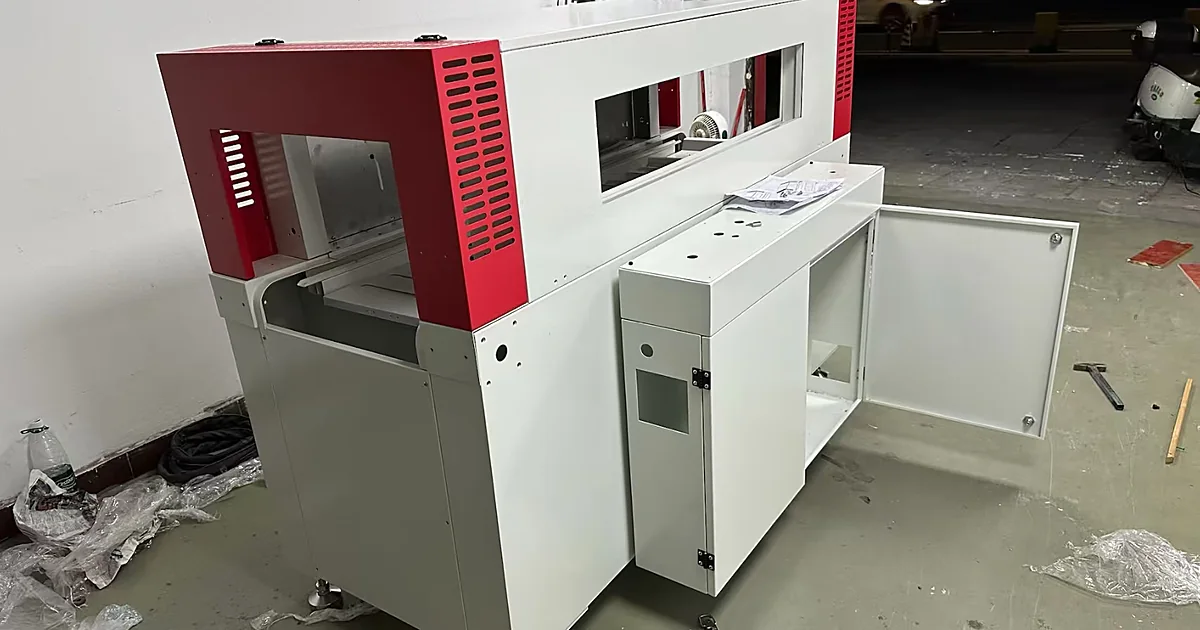 Powder coated cabinet base with heavy duty casters